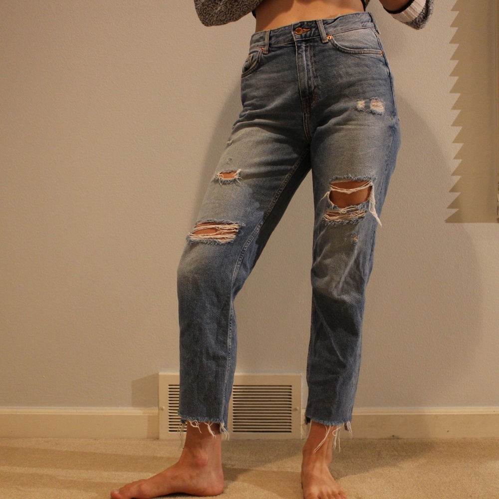 Distressed Cropped H&M Blue Jeans - high waisted